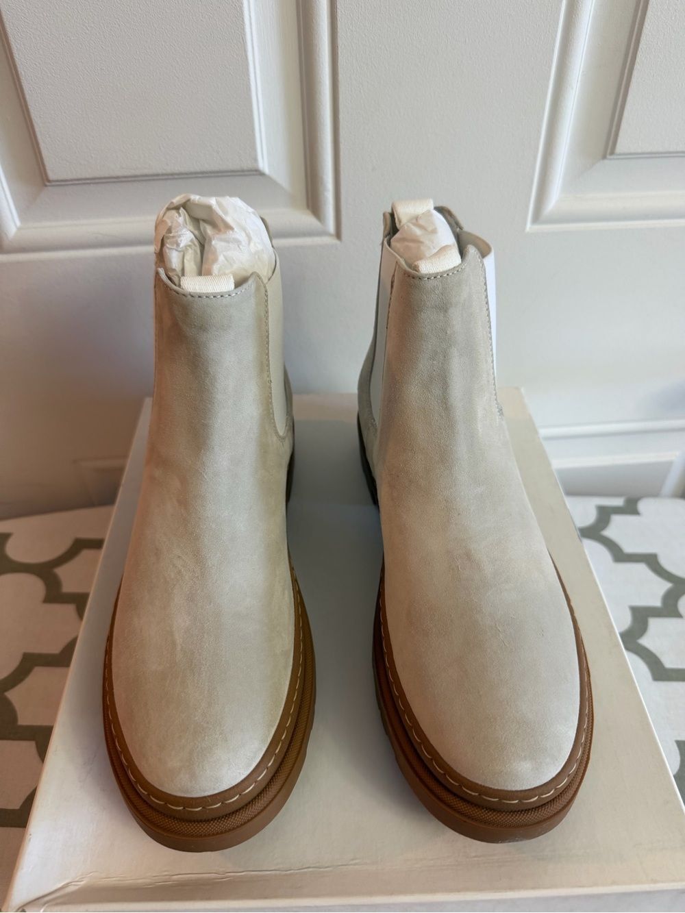 Boemos Made in Italy Ivory Suede Chelsea Boots | Chunky Lug Sole | EU 38 NEW